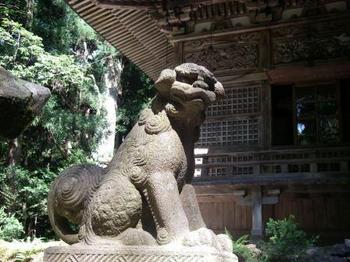 十和田神社狛犬4.JPG